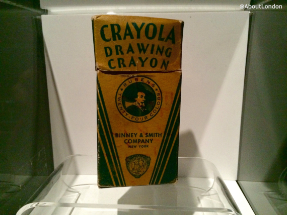 Elvis wrote his name on this crayons box (but I couldn't see it!)