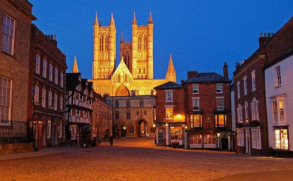 Lincoln Cathedral at night