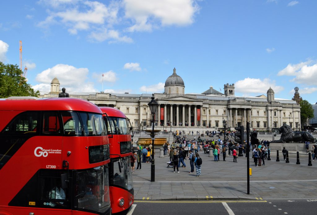 Megabus London sightseeing bus tour - Trafalgar Square
