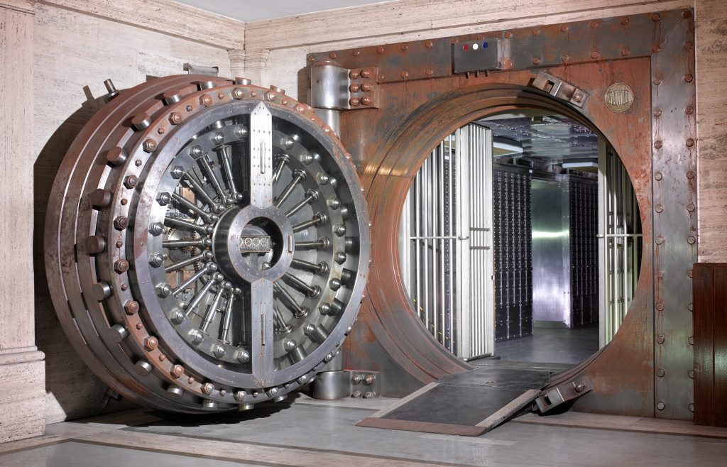 Midland Bank Vault. Copyright Peter Dazeley_credit photographer Peter DazeleyCannot_be_used_without_written_permission