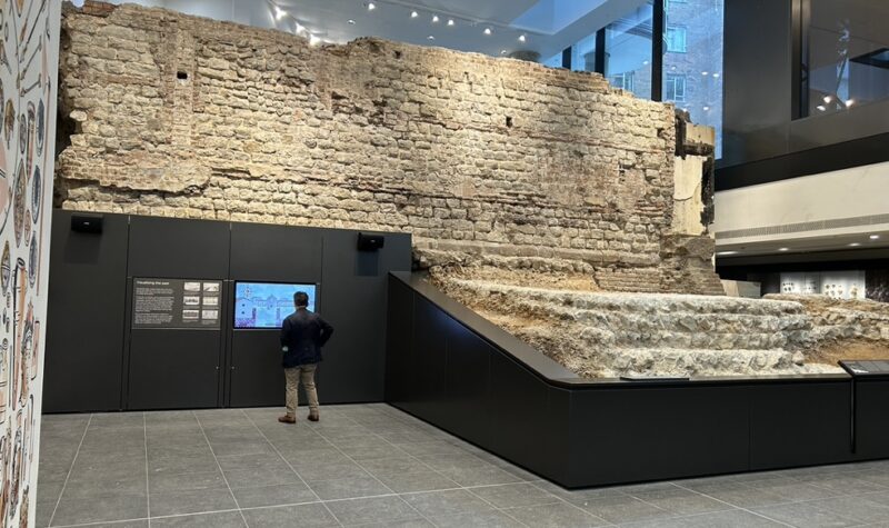 City Wall Vine Street Museum – London Roman Wall